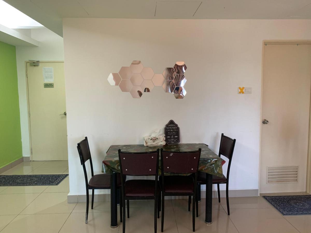 Kb Wakaf Che Yeh Apartment โกตาบารู ภายนอก รูปภาพ